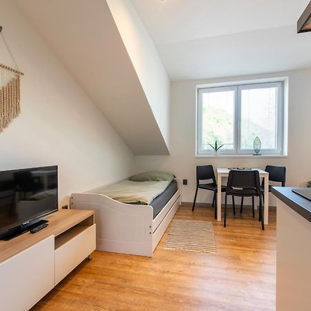 Restaurace Hotel Praha Nizbor Екстериор снимка