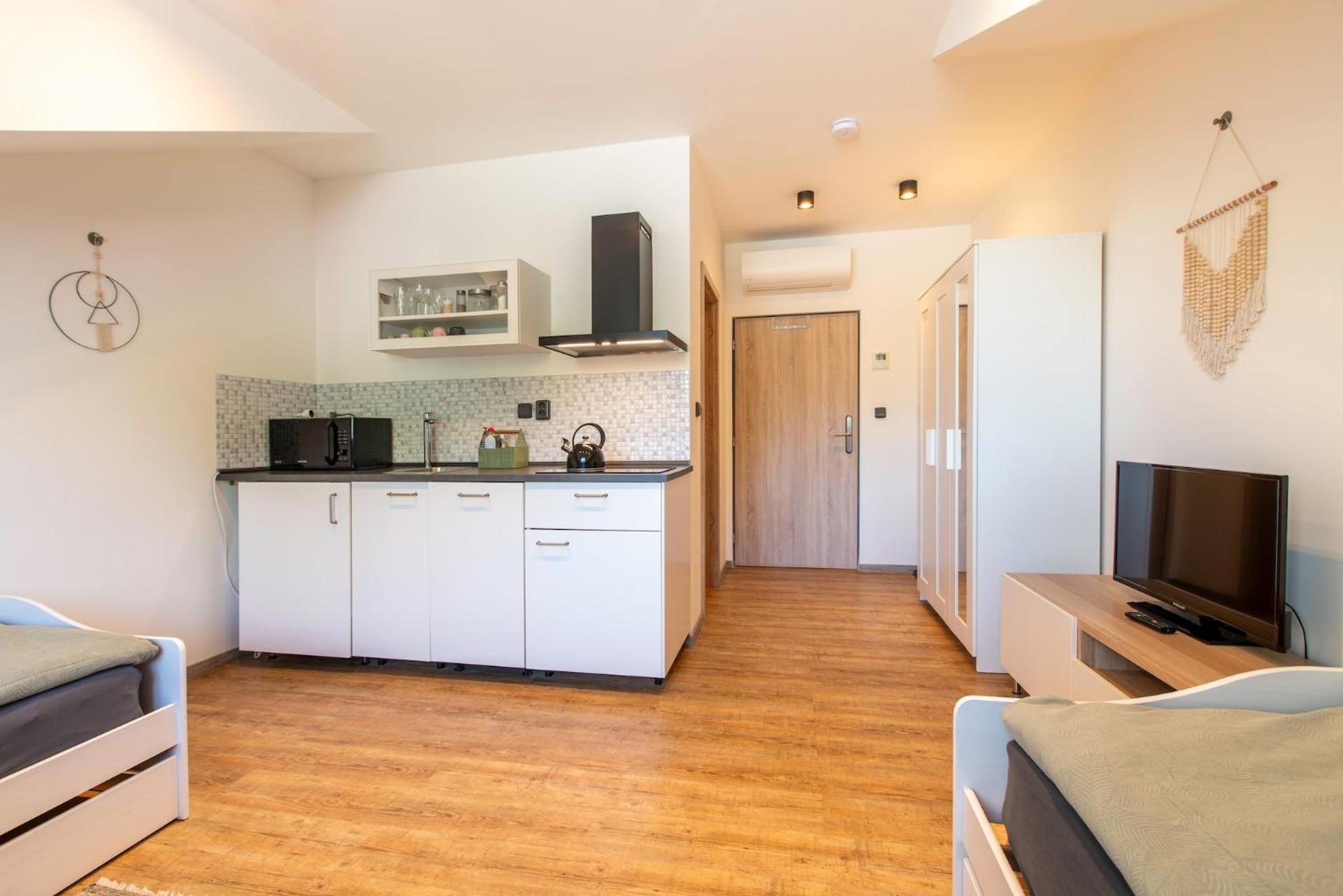 Restaurace Hotel Praha Nizbor Екстериор снимка