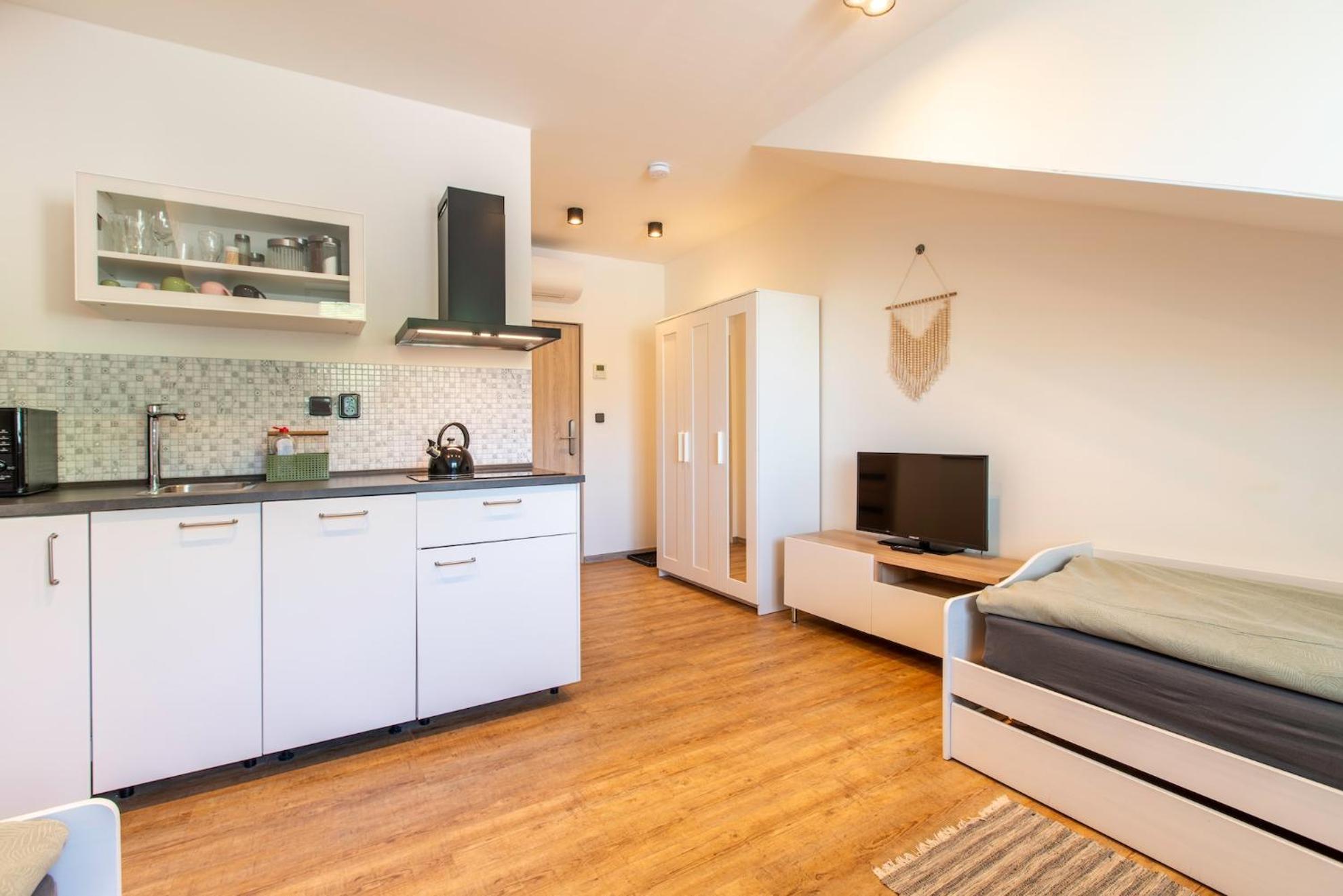 Restaurace Hotel Praha Nizbor Екстериор снимка