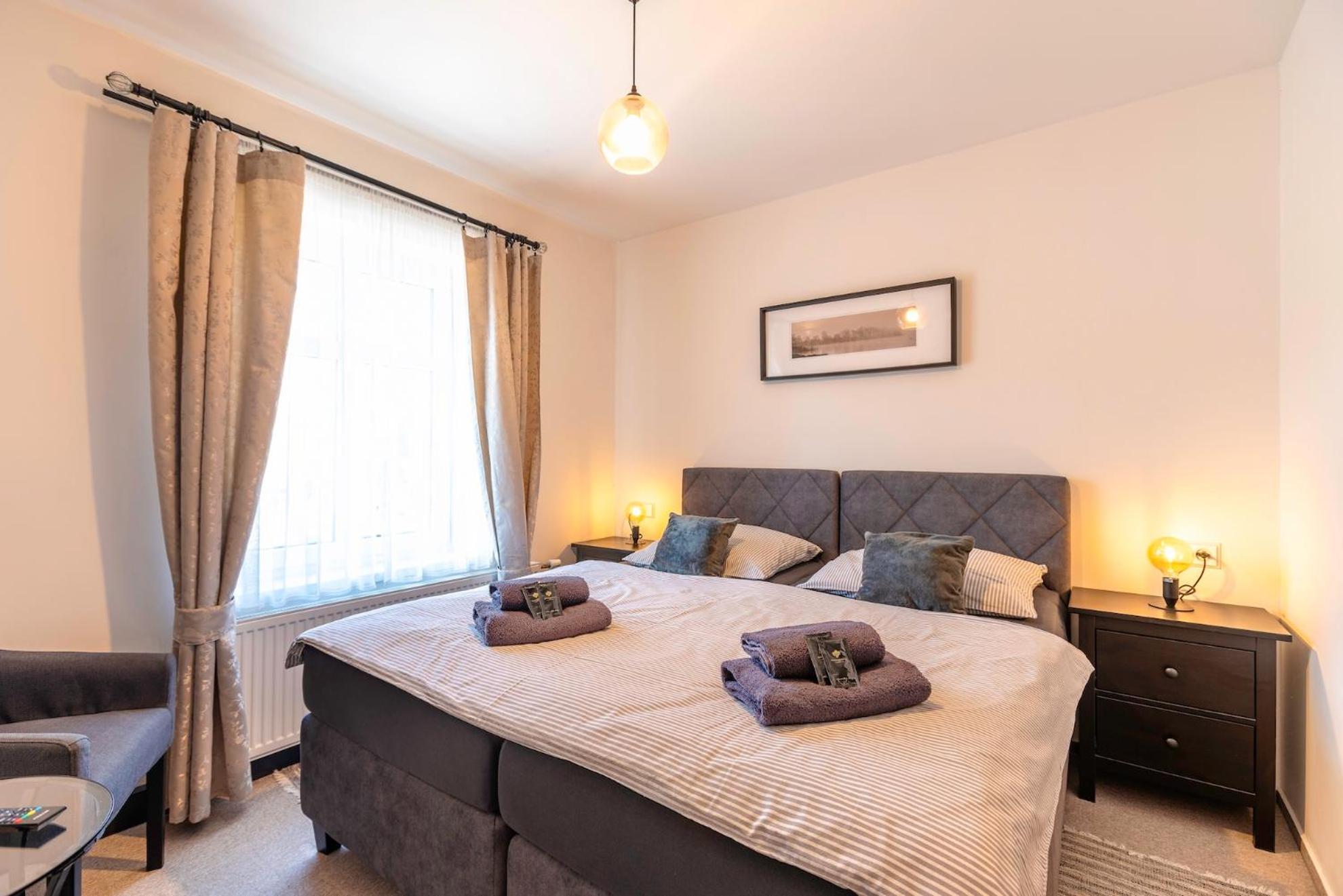 Restaurace Hotel Praha Nizbor Екстериор снимка
