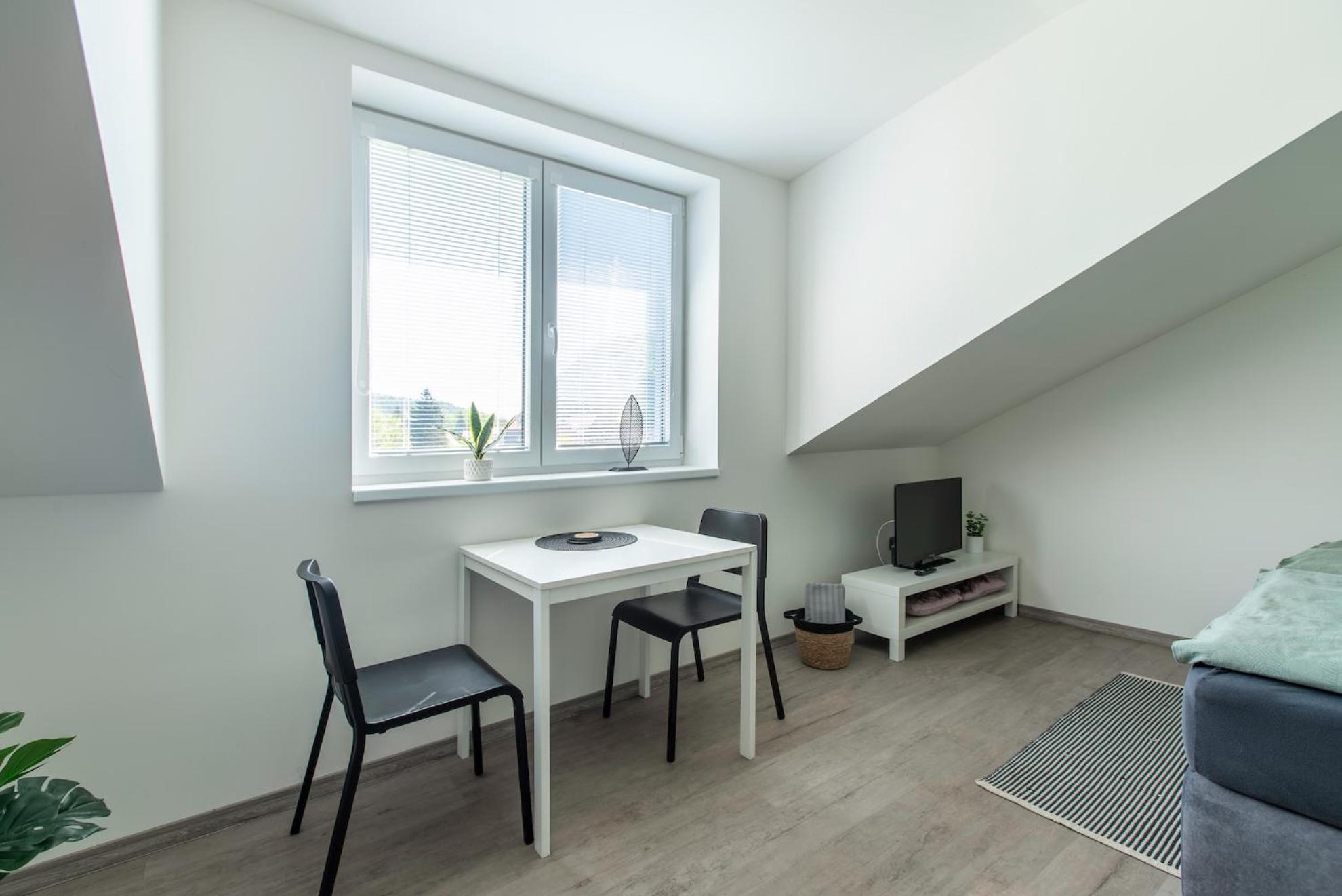 Restaurace Hotel Praha Nizbor Екстериор снимка