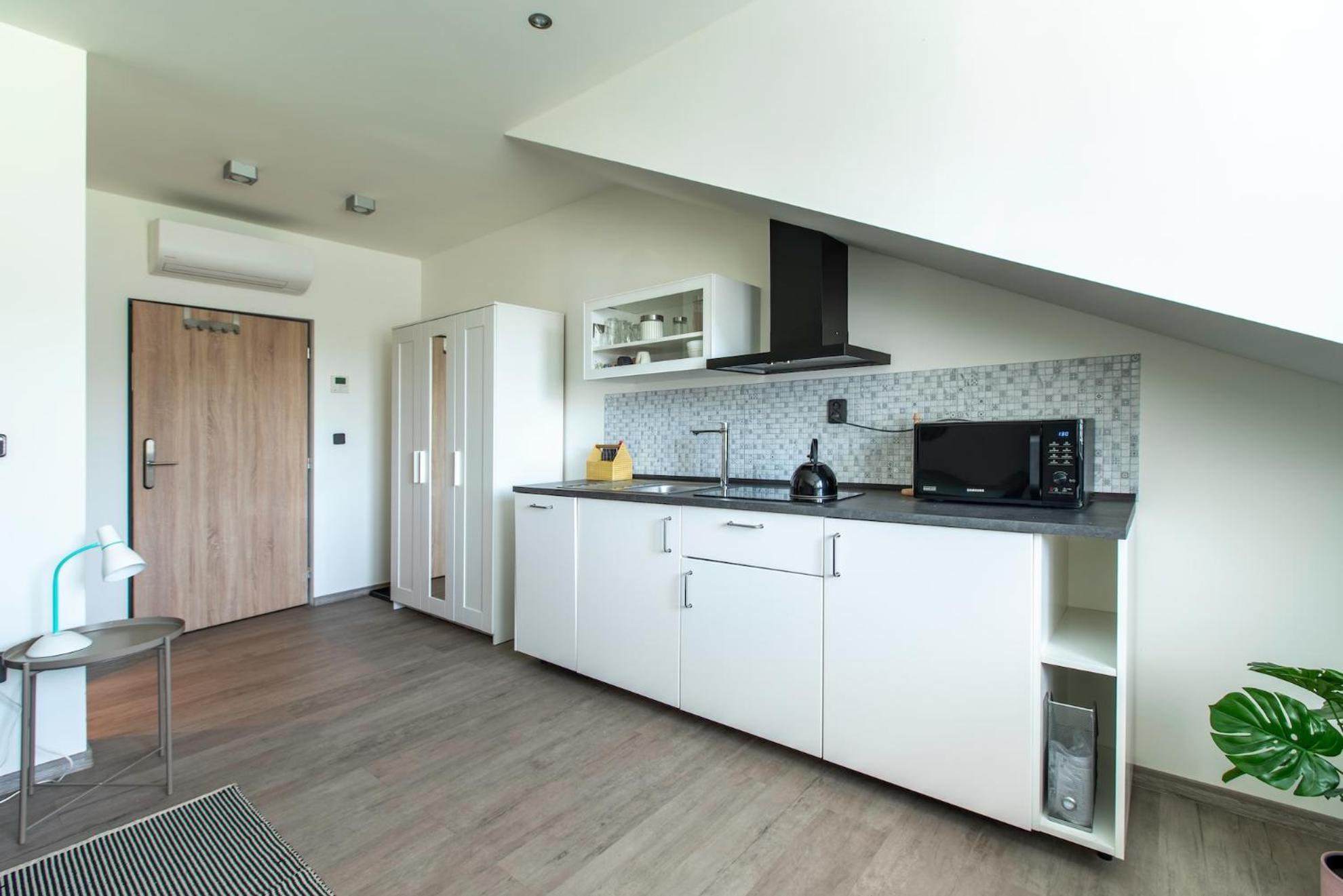 Restaurace Hotel Praha Nizbor Екстериор снимка