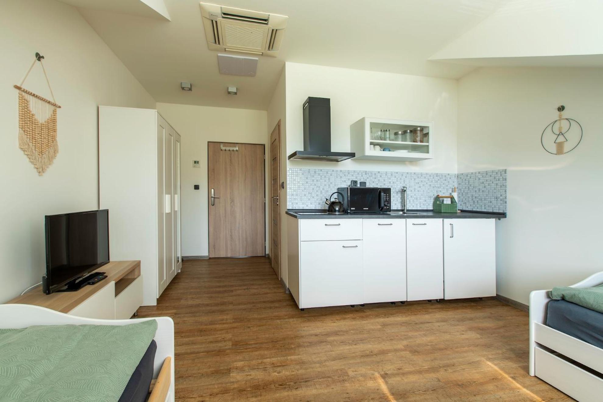 Restaurace Hotel Praha Nizbor Екстериор снимка