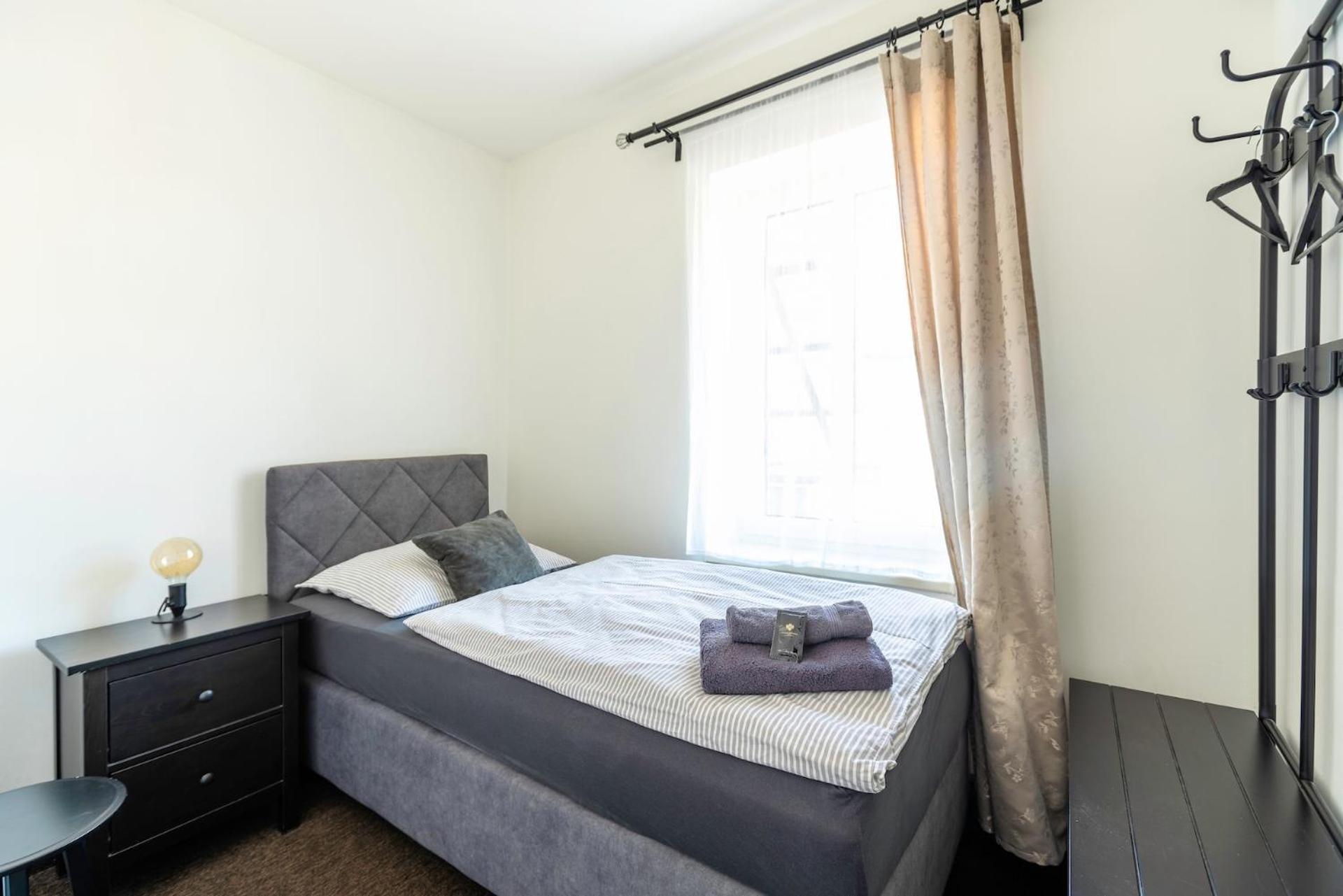 Restaurace Hotel Praha Nizbor Екстериор снимка