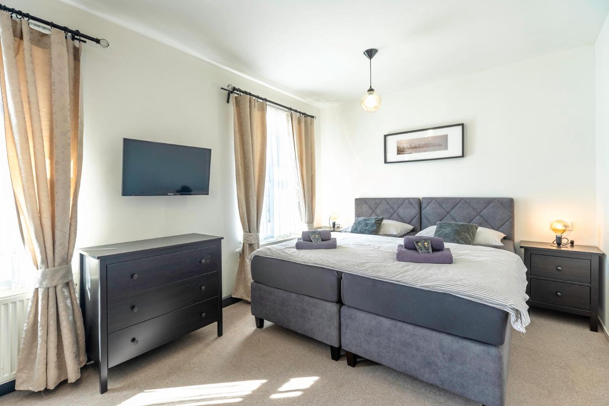 Restaurace Hotel Praha Nizbor Екстериор снимка