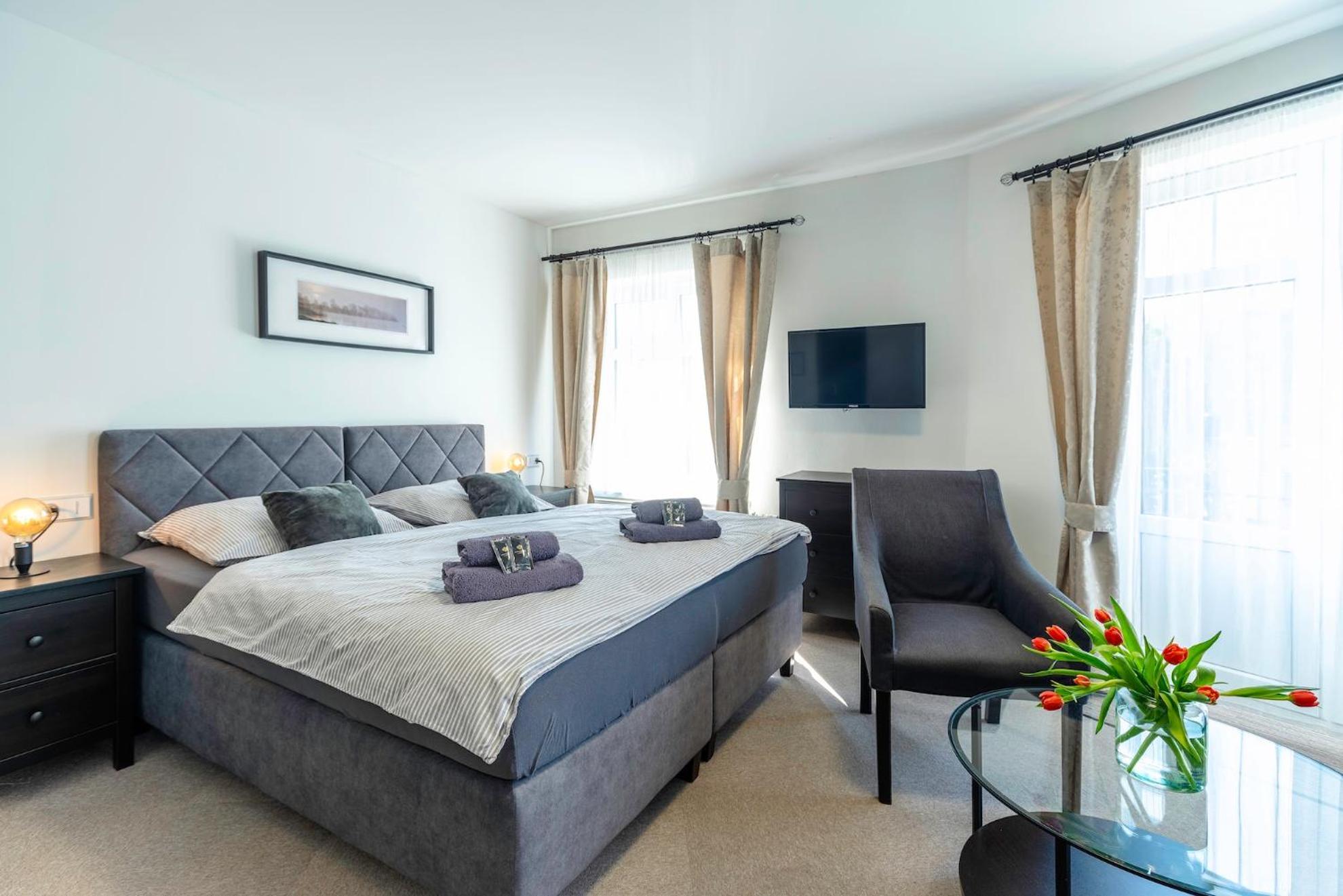 Restaurace Hotel Praha Nizbor Екстериор снимка
